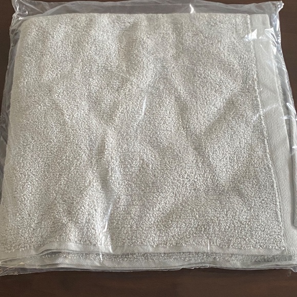 Organic Quick-Dry Textured Towel, Bath Towels - Picture 3 of 4